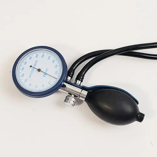 Esfigmomanómetro aneroide médico médico con estetoscopio
